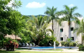 HI Huasteca Inn Hotel - Piscina