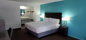 Travelodge by Wyndham Livonia Canton Novi Detroit Area - Chambre