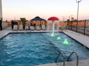 Motel 6-Midland, TX - Pool