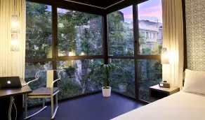 TWO Hotel Barcelona by Axel - Vue de la chambre