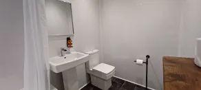 Vinnie's Family Hotel - Bagno