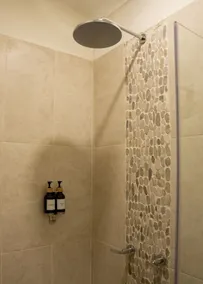 Lima 18 Boutique - Bathroom
