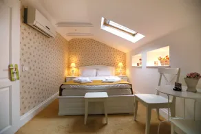 Hotel Les Jardins Carol - Room