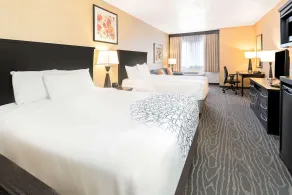 La Quinta by Wyndham Logan - Chambre