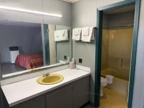 Best Inn Motel - Badezimmer