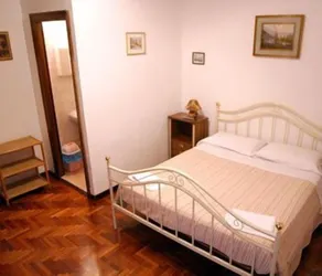 Vatican Rooms Guest House - Chambre