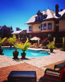 Union Gables Bed & Breakfast - Pool