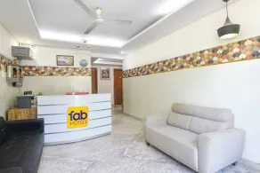 Fabhotel Small Town - Reception