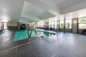 Hampton Inn & Suites DuPont - Piscina