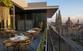 DoubleTree by Hilton Guadalajara Centro Historico - Restaurant