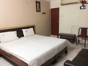 Narmada new residency lodge - Room