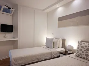 Basco Central Apartment Little Bay - Room