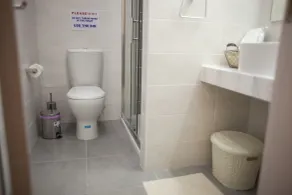 Operetta House - Bathroom