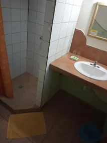 Hostal Hansi - Bathroom