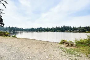Lake Margaret Access: Boho Log Cabin w/ Backyard - Innvendig