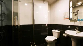 Hotel Voyager - Bathroom