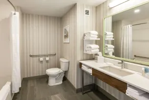 Hampton Inn & Suites by Hilton Quebec City Beauport - Chambre