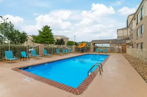 Quality Inn Kansas City International Airport - Pool
