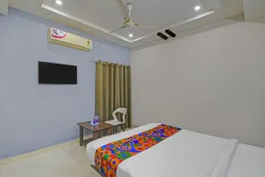 FabHotel White House Leo - Sarath City Capital Mall, Kondapur - Chambre