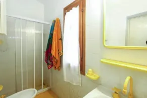 Familienorientiertes charmantes Apartment mit Terrasse und Grill | Hunde erlaubt - Badezimmer