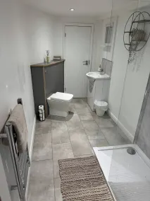 The Cellar Suite Pontefract - Badrum