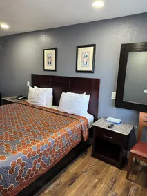 Fireside Inn By The Beach Boardwalk & Bowling - Rum