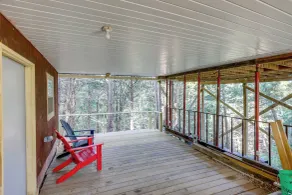 Crofton Cabin w/ Tiki Hut & Water Views! - Innvendig