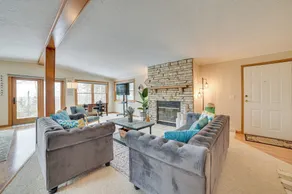 Cheboygan Getaway w/ Fire Pit & Lake Access! - Interiör