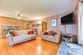 Waterfront Grapeview Escape w/ Boat Dock & Views! - Interiør