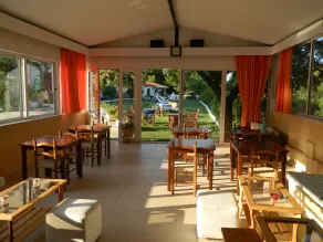 Asteri Studios - Restaurant