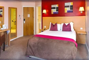 OYO The Luton Hotel - Room