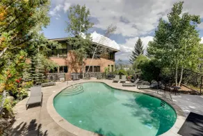 Ski-in / Out Aspen Studio surdimensionné avec piscine et bain à remous - Intérieur