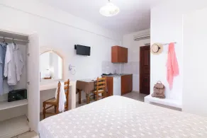 Mandilaria Studios - Camera