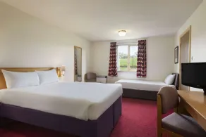 Days Inn Tewkesbury - Room