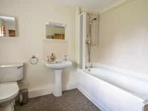 Millwater Cottage - Bathroom