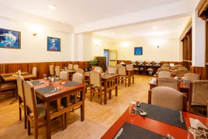 Sparrow Chiminda A-Heritage Hotel Middle Pelling - Restaurant