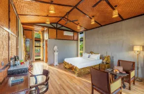 Growpure Luxury Farm Resort with Natural Water Pool - The Kushalgarh Estate - Camera