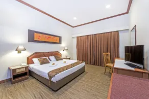 Hotel 81 Tristar - Habitación