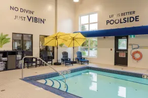Microtel Inn & Suites by Wyndham Oyster Bay Ladysmith - Piscine
