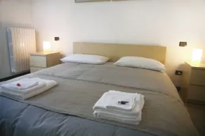 Apartments "i Ciclamini" a Moniga del Garda - Habitación