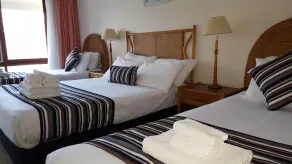 Hibiscus Lakeside Motel - Habitación