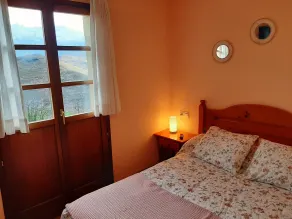 Valle la Fuente - Camera