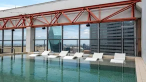 22nd FL Bold CozySuites w/pool, gym, roof - Piscina