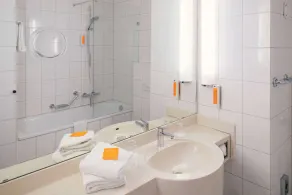 Vienna House Easy by Wyndham Castrop-Rauxel - Casa de banho