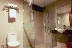 Adys Inn - Bathroom