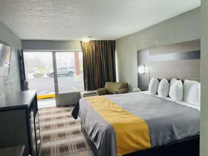 Travelodge by Wyndham Sellersburg - Chambre