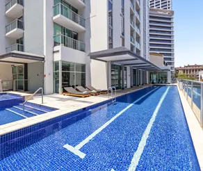 Oaks Brisbane Festival Suites - Pool