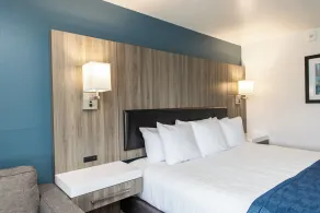 Oyster Bay Inn & Suites - Chambre