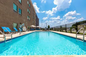 La Quinta Inn & Suites by Wyndham Round Rock near Kalahari - Piscine