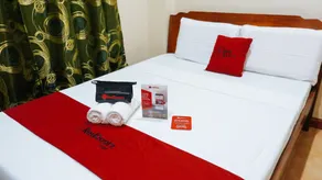 RedDoorz near Talisay District Hospital - Room